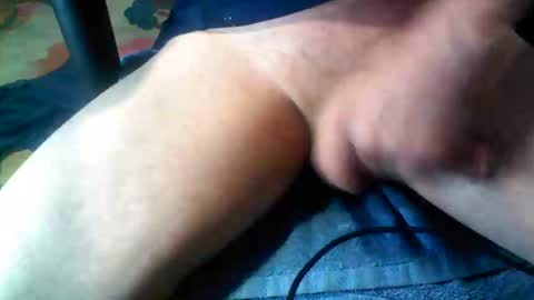 Snapshot of lonesomej69 chatting on 01-19-25, 01:00 lonesomej69 online show from 01-19-25, 01:00