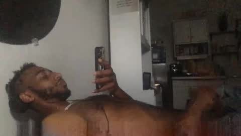 Snapshot of longd2526 chatting on 11-14-25, 06:17 LongD online show from 11-14-25, 06:17