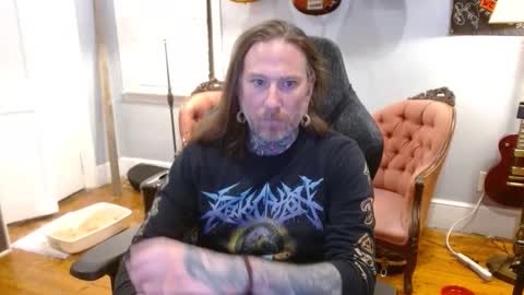 Snapshot of longhair021 chatting on 11-24-25, 12:54 longhair online show from 11-24-25, 12:54