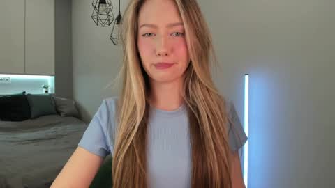 Eva online show from 01-17-25, 06:23