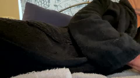 Snapshot of longshank09 chatting on 02-08-25, 10:39 longshank09 online show from 02-08-25, 10:39