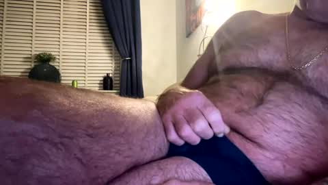 Snapshot of longshank09 chatting on 02-09-25, 02:06 longshank09 online show from 02-09-25, 02:06