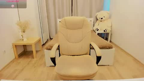 Nina online show from 02-28-26, 01:23