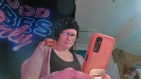 Londoncashmere69  online show from 12-11-24, 12:02