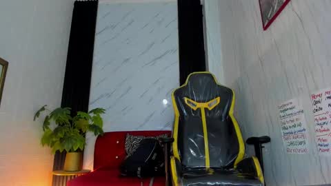 LooganX online show from 03-04-25, 07:11