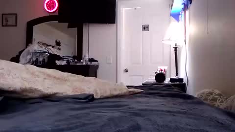 lookatmecum4you online show from 12-24-24, 07:28