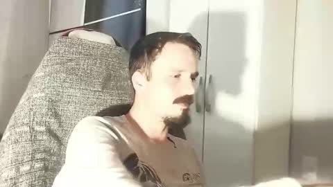 Lucas online show from 11-18-25, 02:54