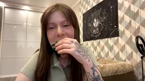 EVA online show from 10-21-25, 09:10