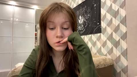 EVA online show from 10-27-25, 05:44