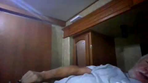 Snapshot of lookingagain181 chatting on 09-11-25, 11:32 lookingagain181 online show from 09-11-25, 11:32