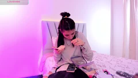 Loly online show from 10-29-25, 06:53