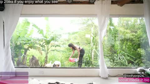 Snapshot of loollypop24 chatting on 11-10-25, 06:40 Chaturbatexxjessica online show from 11-10-25, 06:40