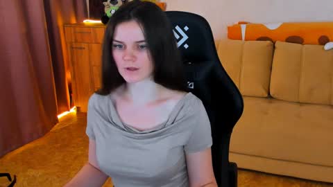 Snapshot of lora_cain chatting on 12-07-24, 01:51 Lora Cain online show from 12-07-24, 01:51
