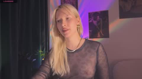 Lora heil online show from 09-30-25, 04:34