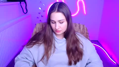 Lora online show from 02-17-26, 12:23