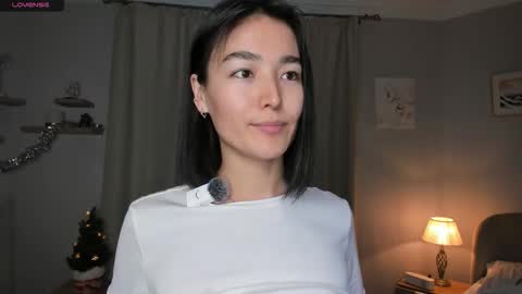 Lora control 2 min for every new Fan Club subscriber online show from 12-18-25, 08:53