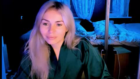 Snapshot of loraboyar chatting on 10-14-25, 02:23 Lora online show from 10-14-25, 02:23