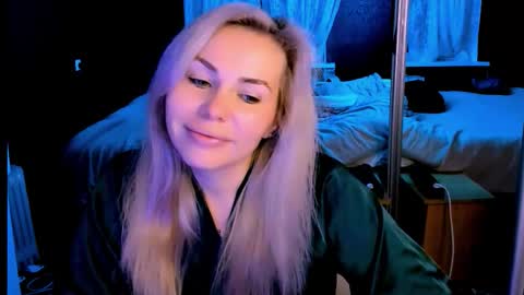 Snapshot of loraboyar chatting on 10-16-25, 02:23 Lora online show from 10-16-25, 02:23