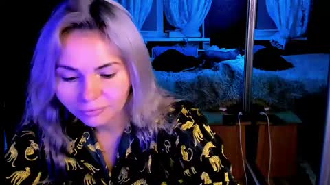 Snapshot of loraboyar chatting on 10-28-25, 02:37 Lora online show from 10-28-25, 02:37