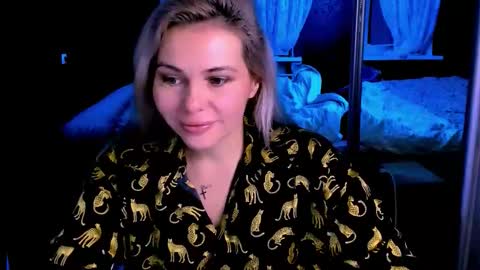 Snapshot of loraboyar chatting on 11-11-25, 02:22 Lora online show from 11-11-25, 02:22