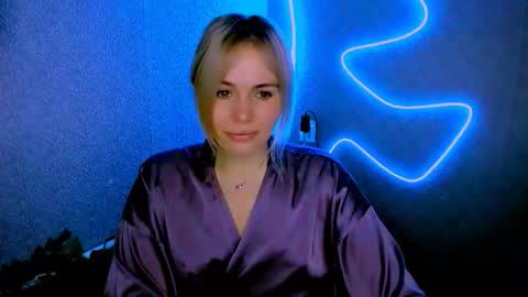 Lora online show from 02-04-26, 03:12