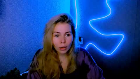 Lora online show from 02-10-26, 02:59