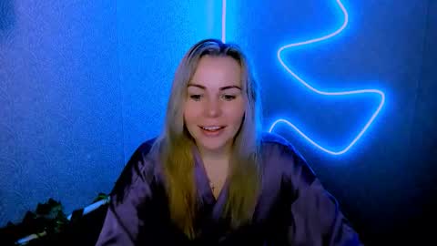 Lora online show from 02-26-26, 03:16