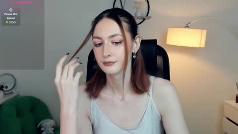 Lora online show from 11-20-25, 10:48