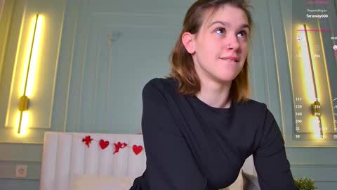 Snapshot of lorapuffs chatting on 02-13-26, 04:47 Lora online show from 02-13-26, 04:47