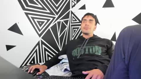 Snapshot of lord_apolo chatting on 10-24-25, 09:33 Apolo online show from 10-24-25, 09:33