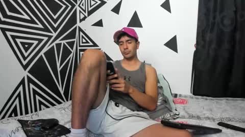 Snapshot of lord_apolo chatting on 10-28-25, 12:47 Apolo online show from 10-28-25, 12:47