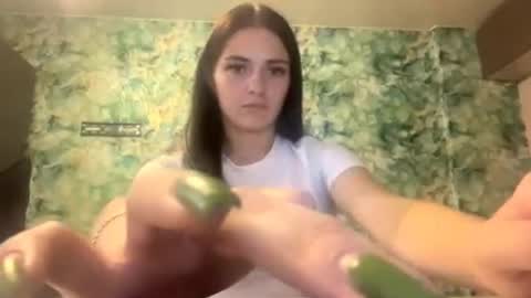 Snapshot of loreeluben chatting on 09-15-25, 12:38 Olivia online show from 09-15-25, 12:38