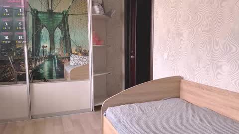 Snapshot of loreeluben chatting on 10-23-25, 05:29 Olivia online show from 10-23-25, 05:29