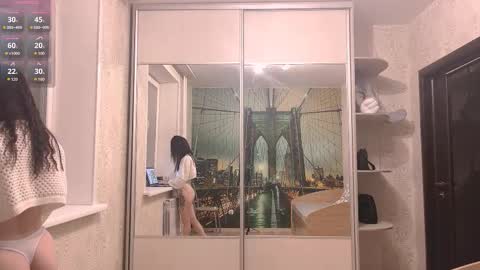 Snapshot of loreeluben chatting on 11-08-25, 01:44 Olivia online show from 11-08-25, 01:44