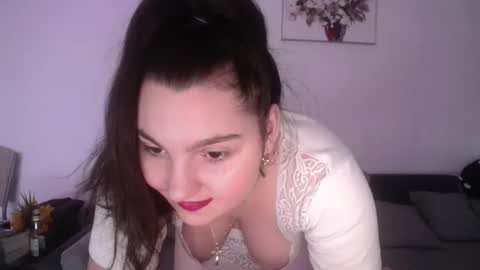 LoreLay online show from 02-03-26, 11:54