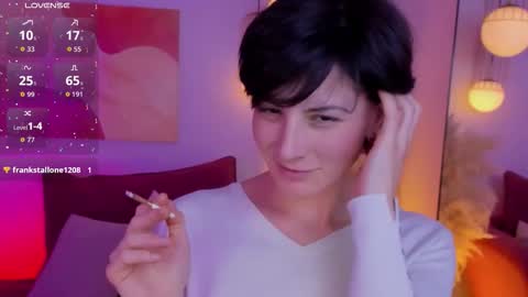 Snapshot of loren_daze chatting on 10-31-25, 02:40 Loren online show from 10-31-25, 02:40