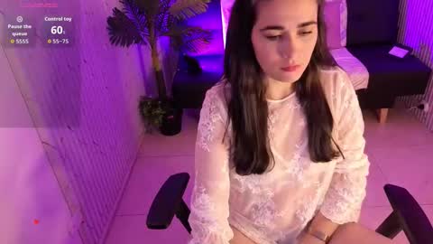 Snapshot of loren_tay chatting on 02-17-26, 03:14 Loren online show from 02-17-26, 03:14