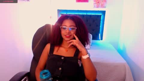 Lorena Vieira  online show from 01-18-25, 06:53