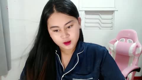 Snapshot of lorenpage_love chatting on 01-03-25, 05:39 LOREN online show from 01-03-25, 05:39