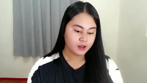 Snapshot of lorenpage_love chatting on 01-10-25, 07:35 LOREN online show from 01-10-25, 07:35