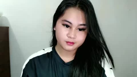 Snapshot of lorenpage_love chatting on 01-28-25, 01:05 LOREN online show from 01-28-25, 01:05