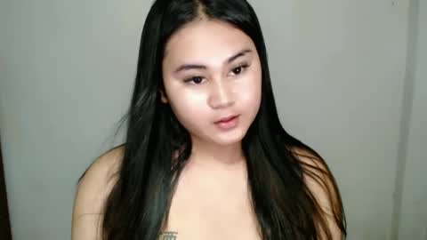 Snapshot of lorenpage_love chatting on 02-17-25, 12:38 LOREN online show from 02-17-25, 12:38