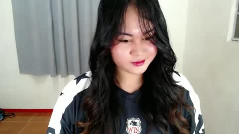 Snapshot of lorenpage_love chatting on 03-01-25, 06:57 LOREN online show from 03-01-25, 06:57