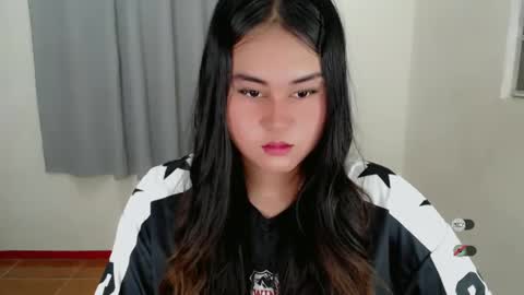 Snapshot of lorenpage_love chatting on 03-03-25, 06:26 LOREN online show from 03-03-25, 06:26