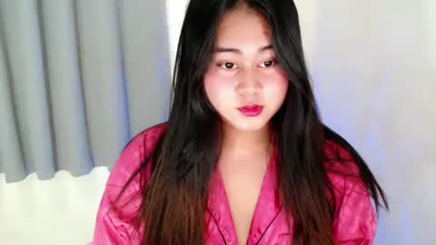 Snapshot of lorenpage_love chatting on 03-10-25, 09:43 LOREN online show from 03-10-25, 09:43