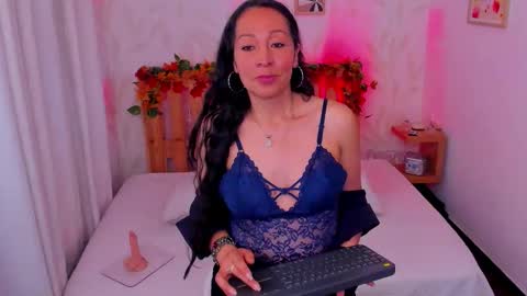 loretta_fraser online show from 10-28-25, 01:36