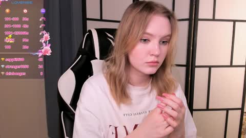 Snapshot of lorettacarnley chatting on 01-30-25, 10:19 Alice online show from 01-30-25, 10:19