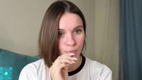 Chloe for Fan BlackHole online show from 10-25-25, 05:40