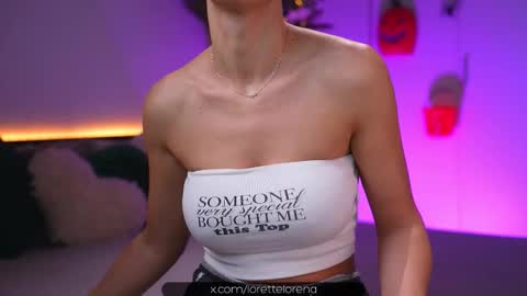 Snapshot of lorettelorenaa chatting on 10-27-25, 06:06 LoretteLorena online show from 10-27-25, 06:06