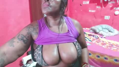 loretybighot online show from 11-22-25, 02:05